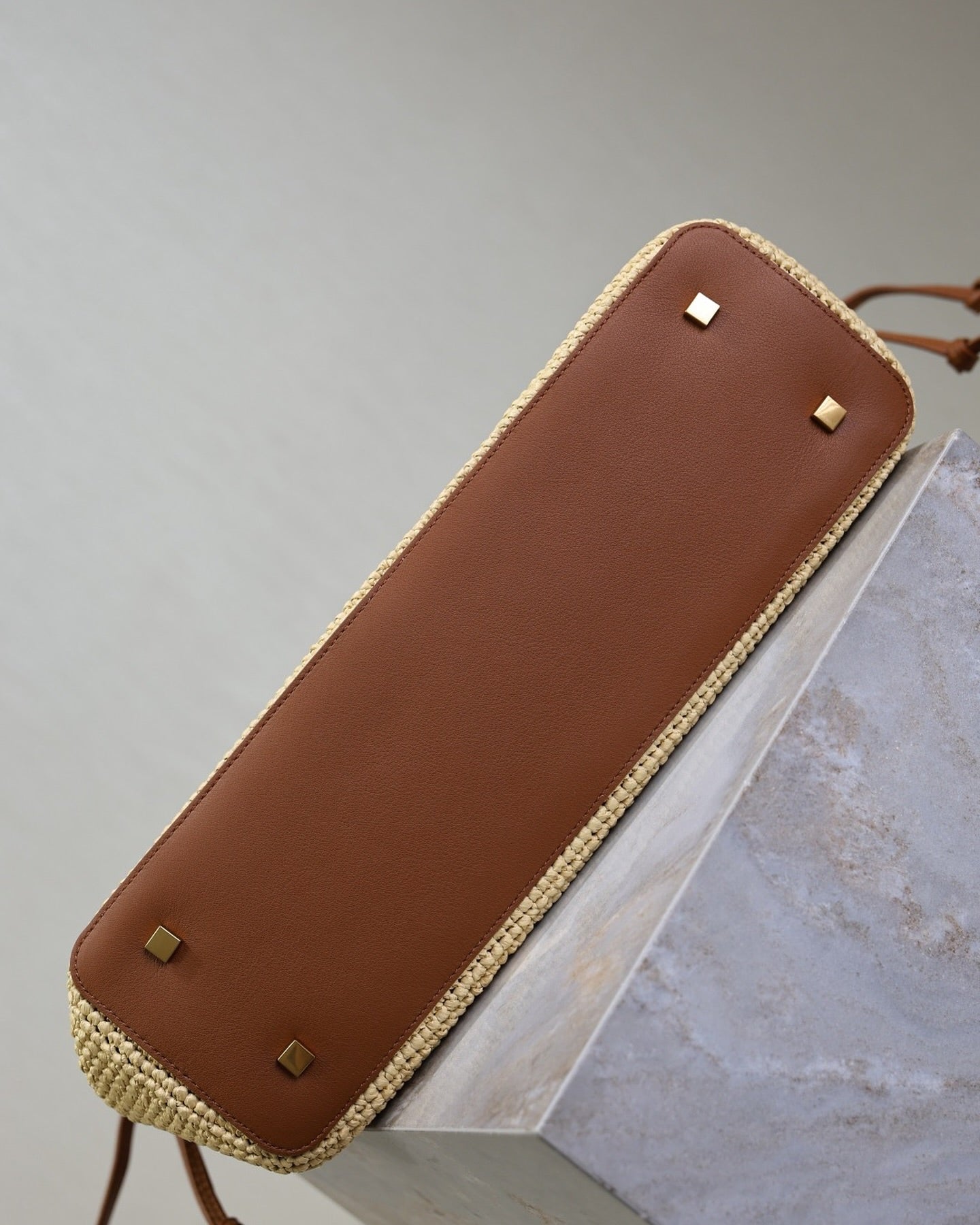 Jamie tote bag with raffia leather trim