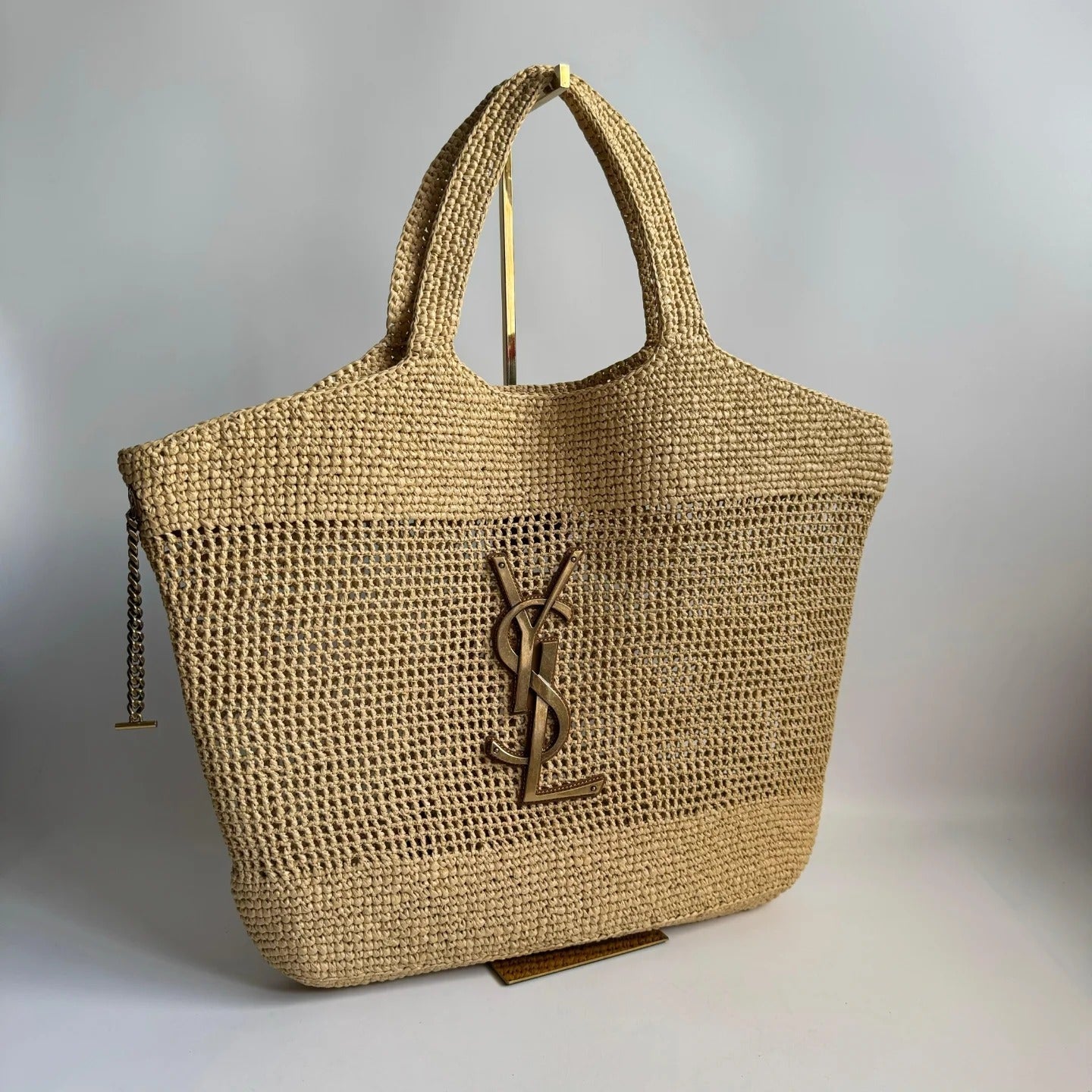 ICARE IN RAFFIA