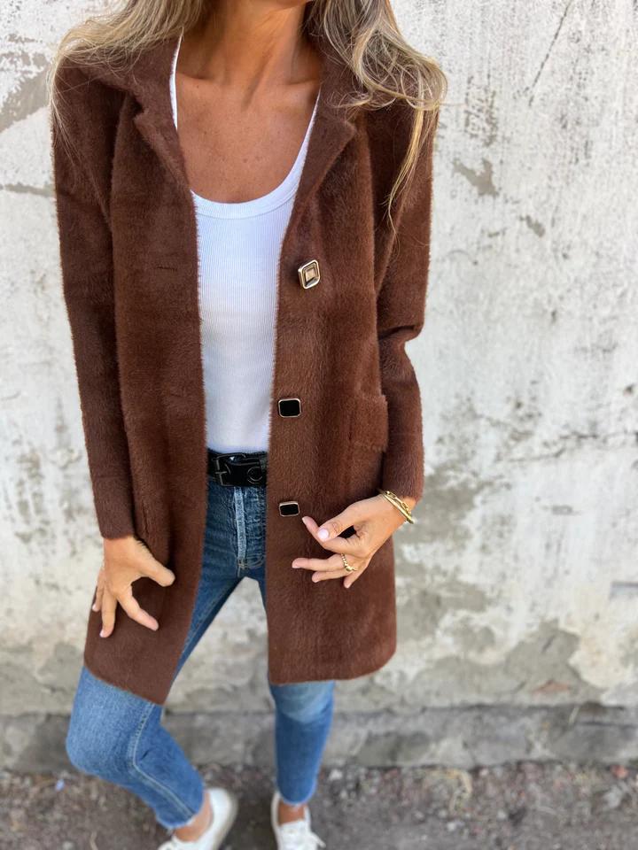 Ophelia -  Elegant, coarse coat